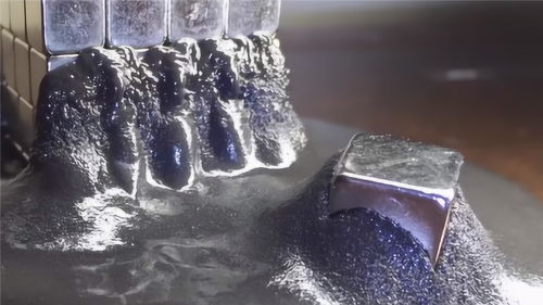 世界上最神奇的液体,遇上磁铁自动吸附,怎么甩都甩不掉